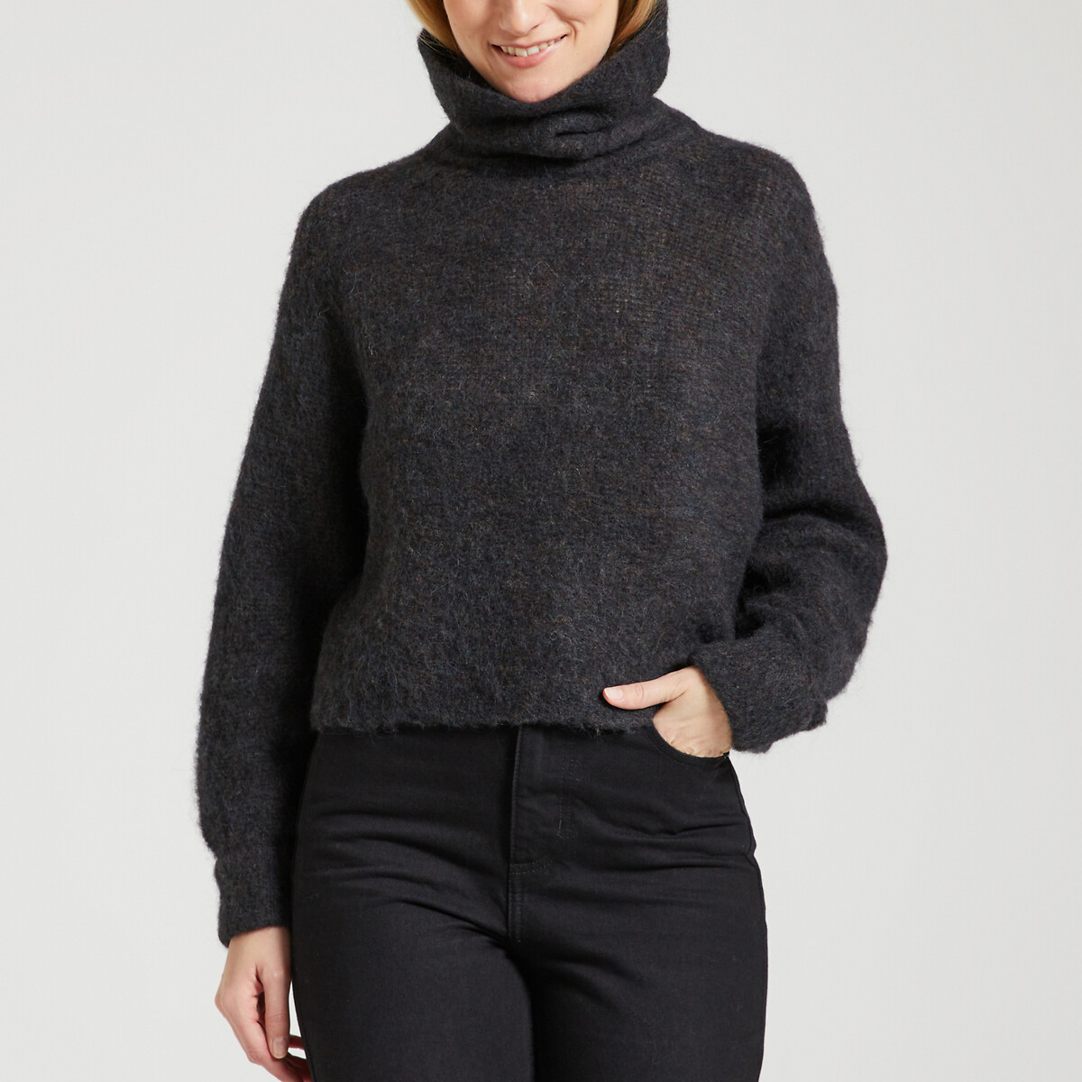 Tyji Short Turtleneck Jumper