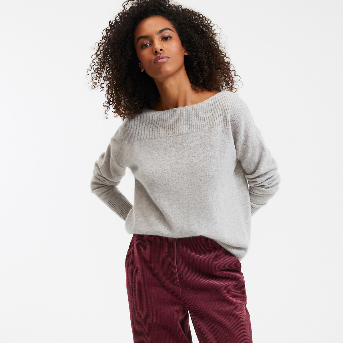 Fine Cashmere Knit Jumper with Boat Neck